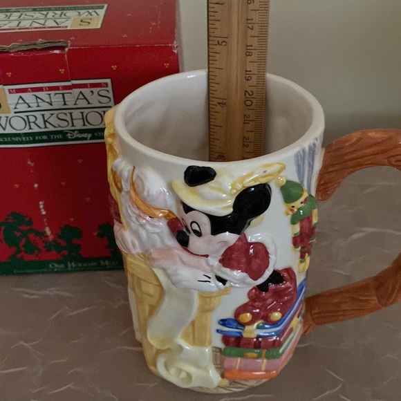 VINTAGE Disney Holiday Mug - Picture 10 of 10